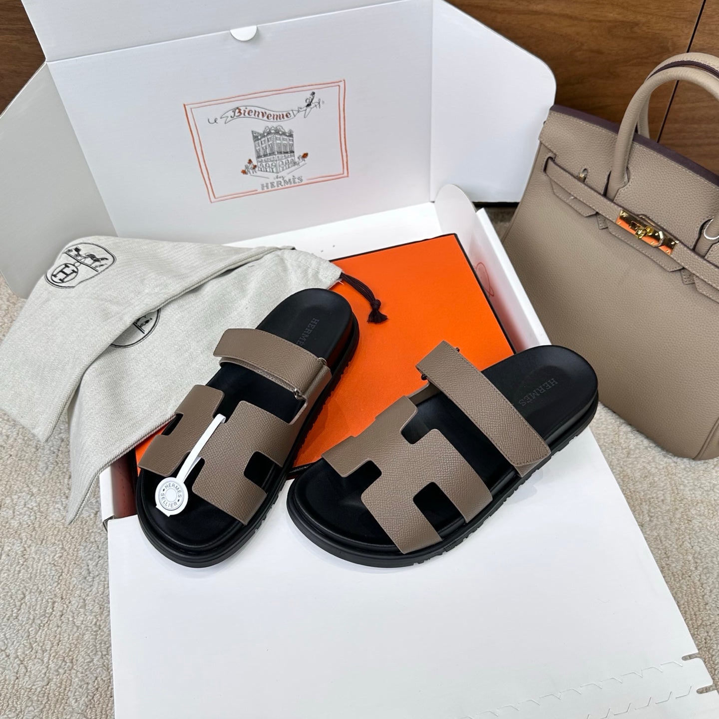 HM Chypre Sandal Black Taupe Espom Leather 862388