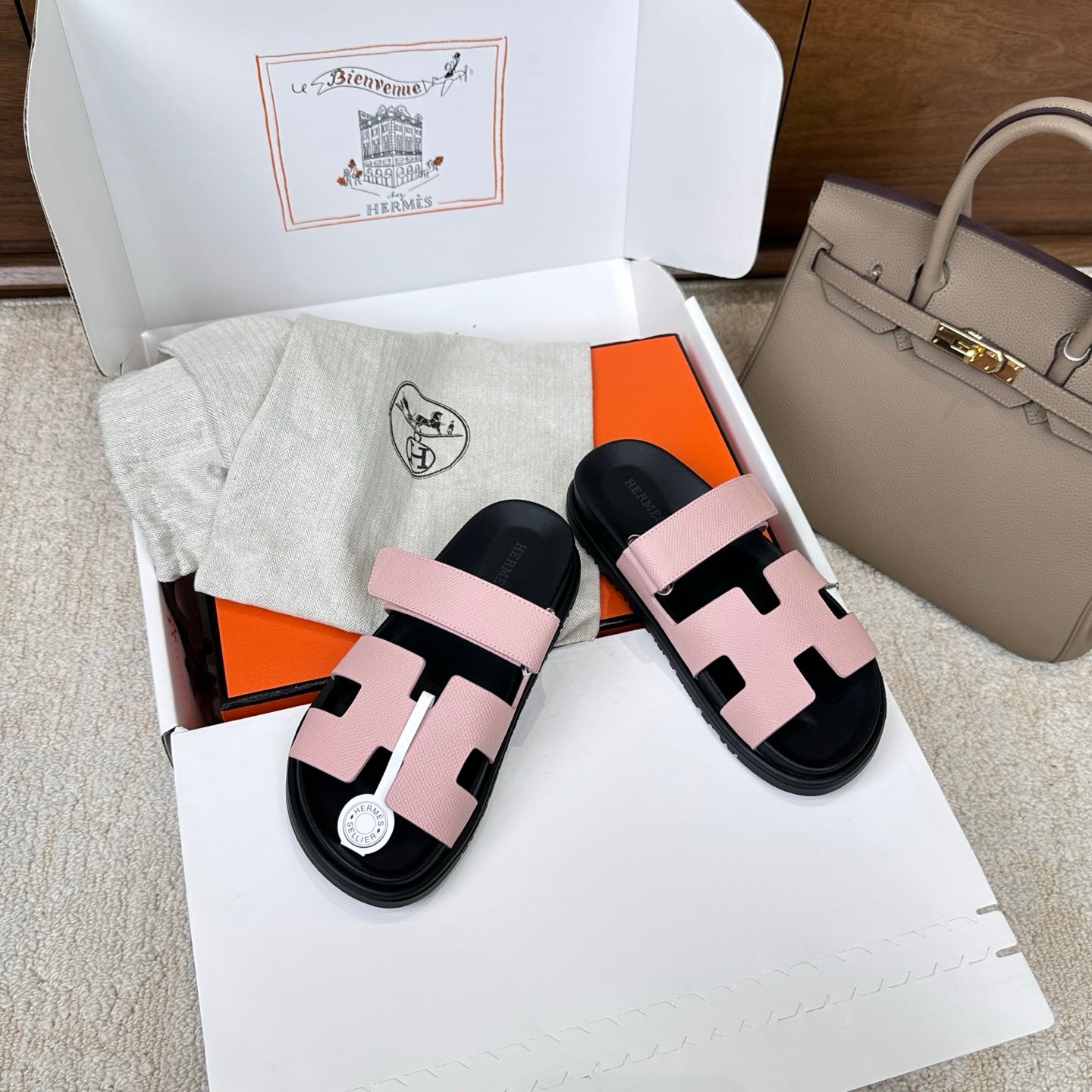 HM Chypre Sandal Black Light Pink Espom Leather 862390