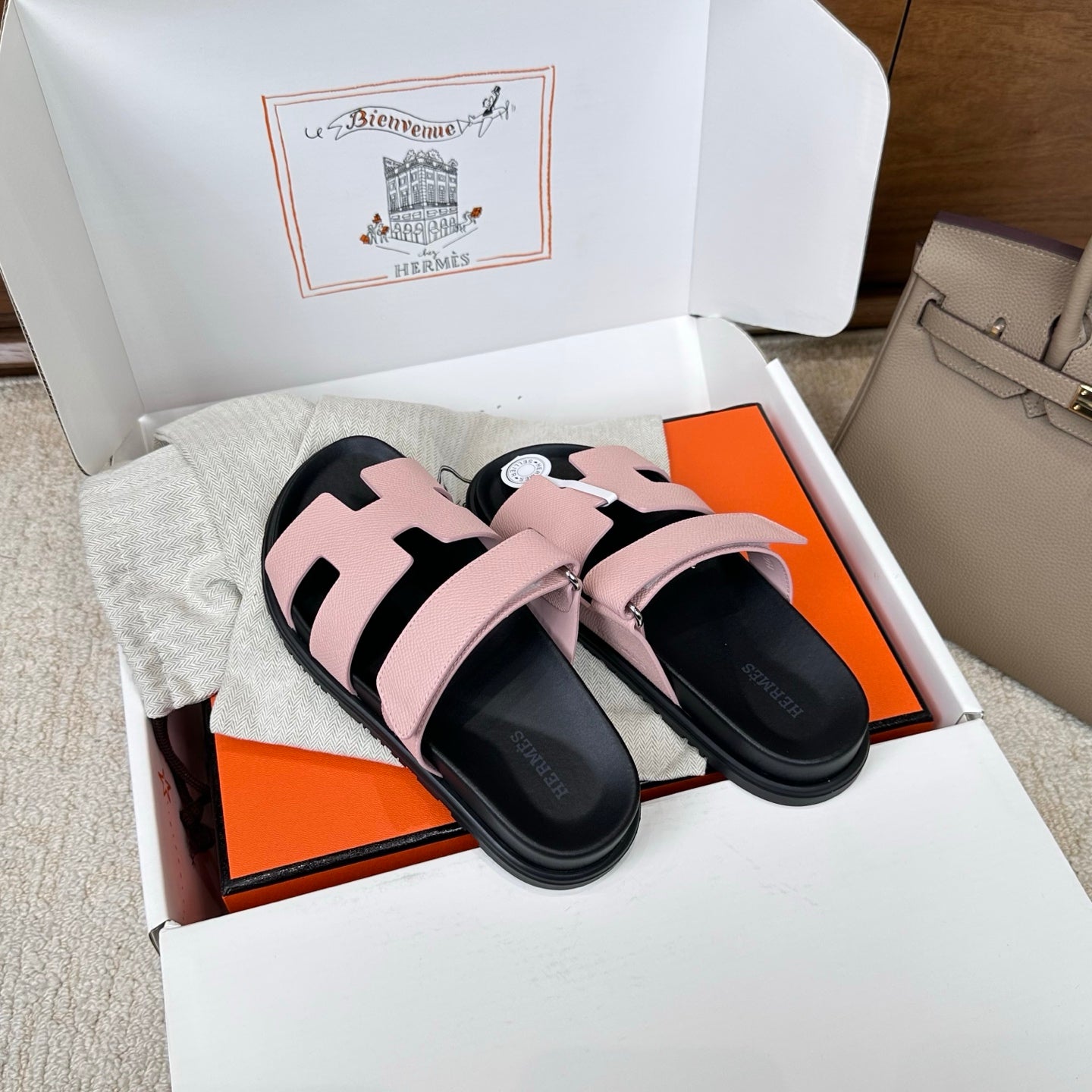 HM Chypre Sandal Black Light Pink Espom Leather 862390