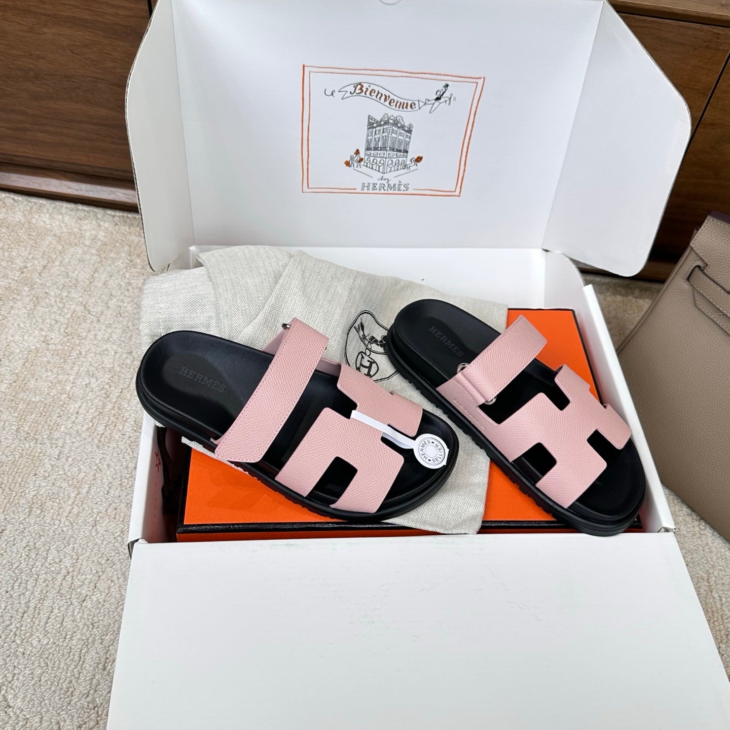 HM Chypre Sandal Black Light Pink Espom Leather 862390