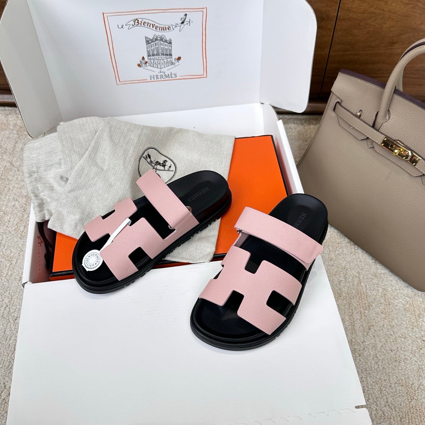 HM Chypre Sandal Black Light Pink Espom Leather 862390
