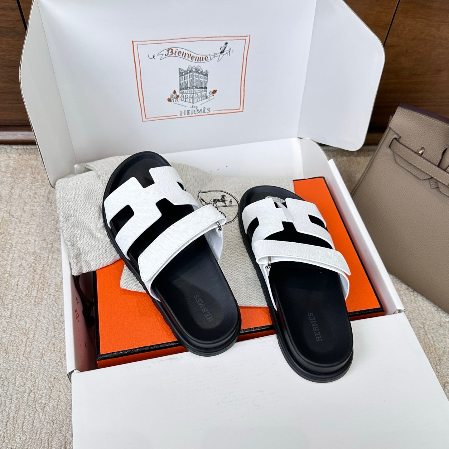 HM Chypre Sandal Black White Espom Leather 862392