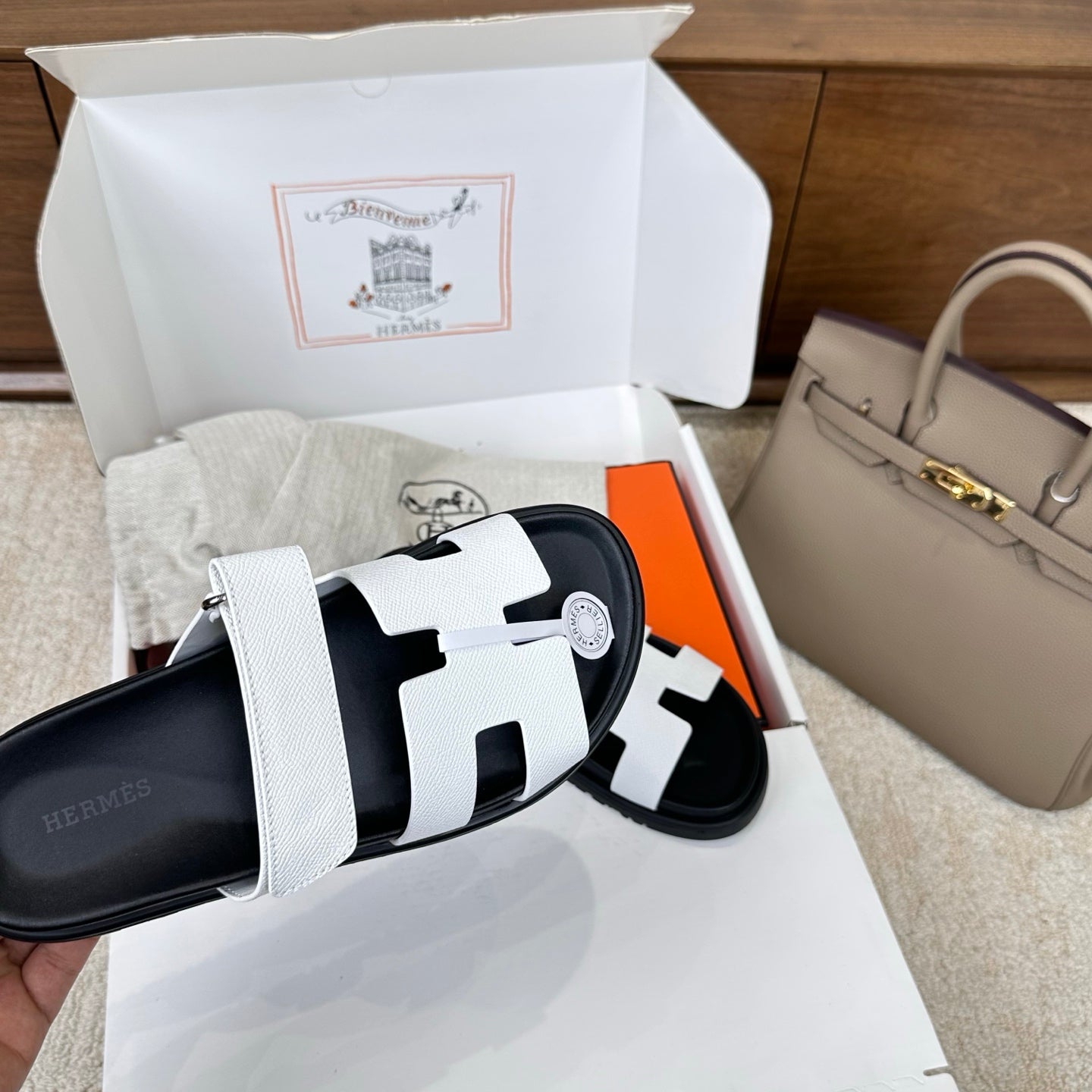 HM Chypre Sandal Black White Espom Leather 862392