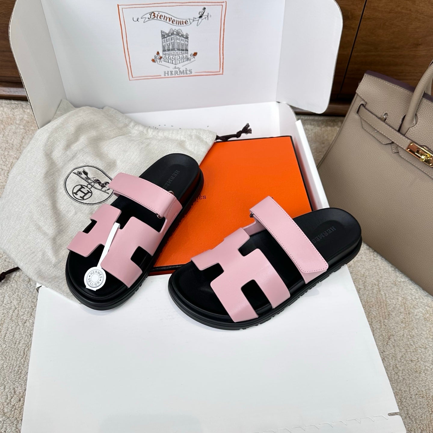 HM Chypre Sandal Black Light Pink Leather 862402