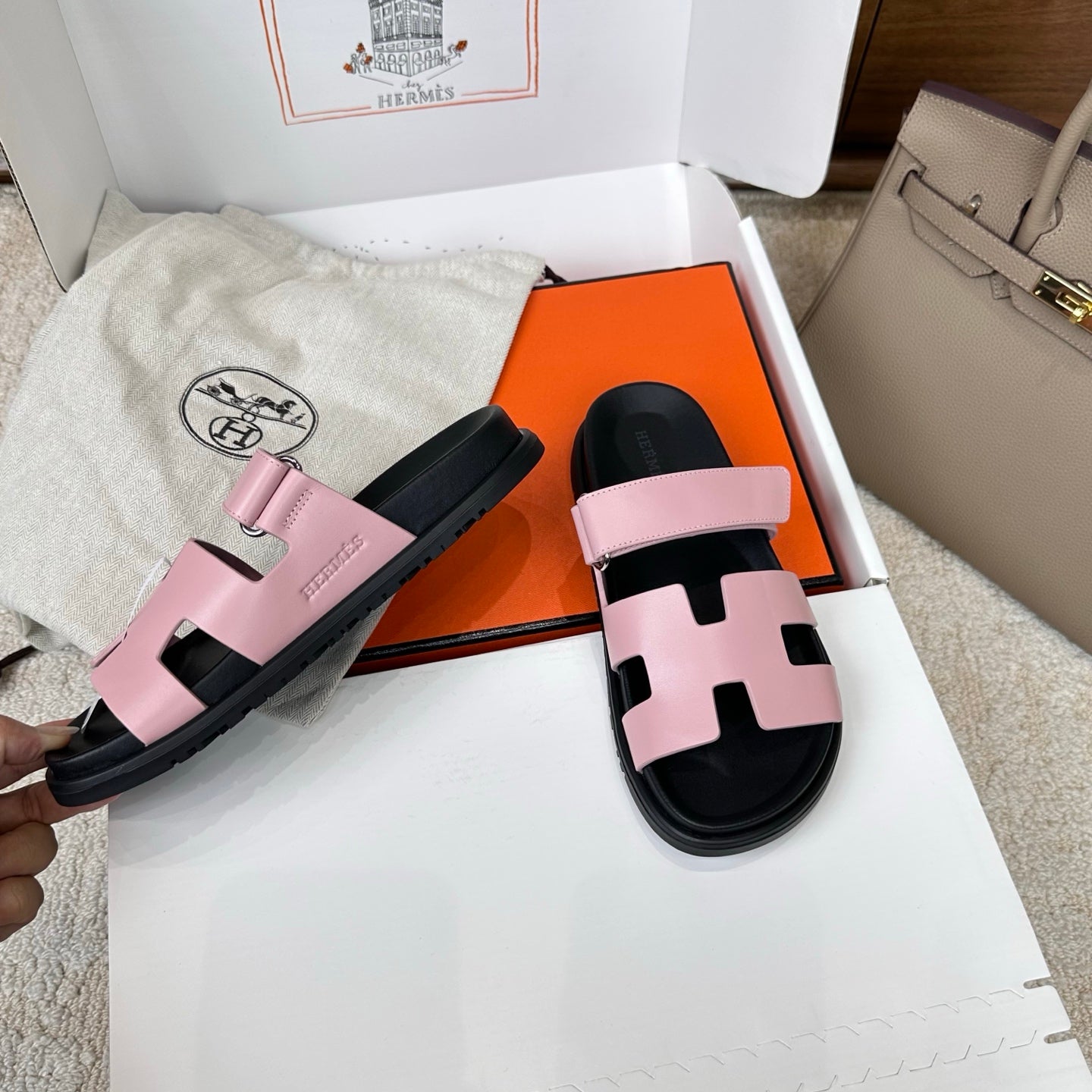 HM Chypre Sandal Black Light Pink Leather 862402
