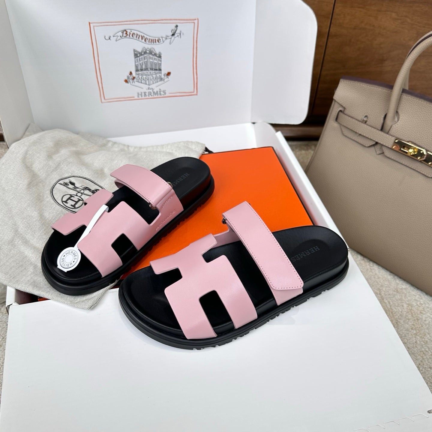 HM Chypre Sandal Black Light Pink Leather 862402