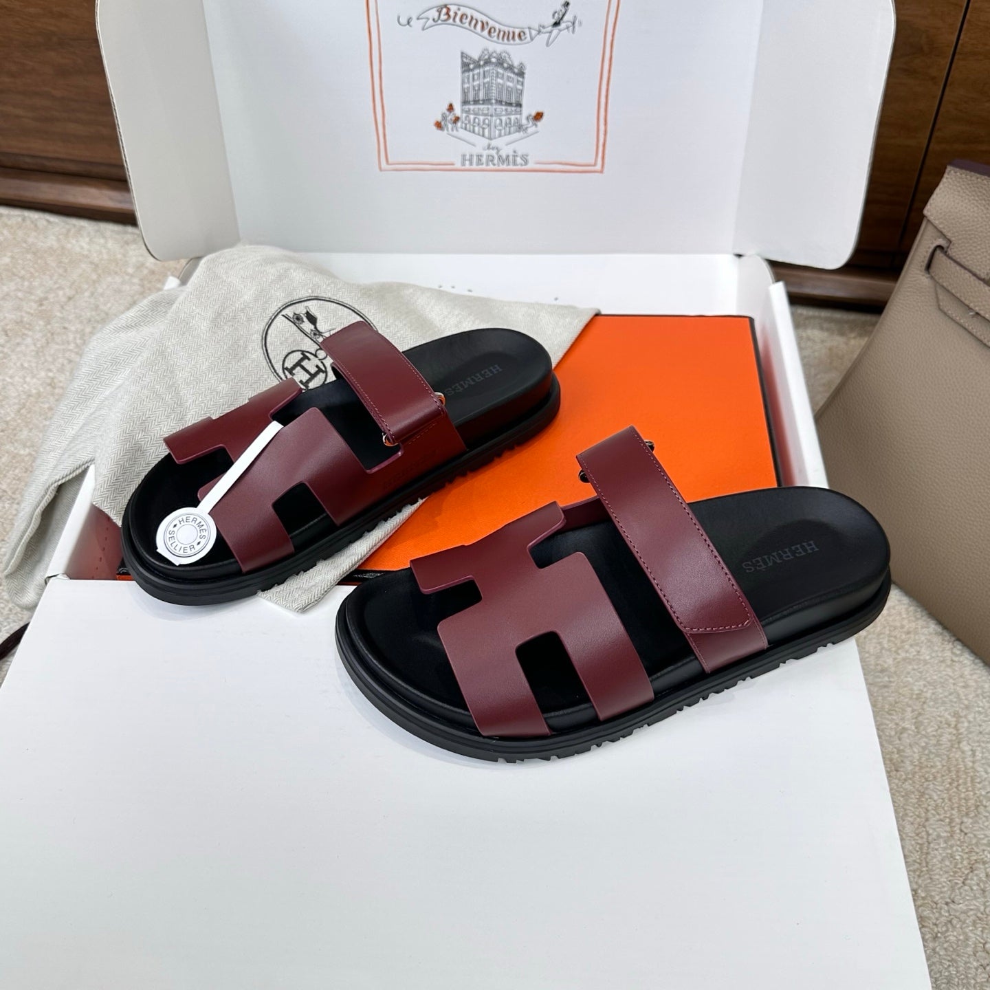 HM Chypre Sandal Black Burgundy Leather 862404