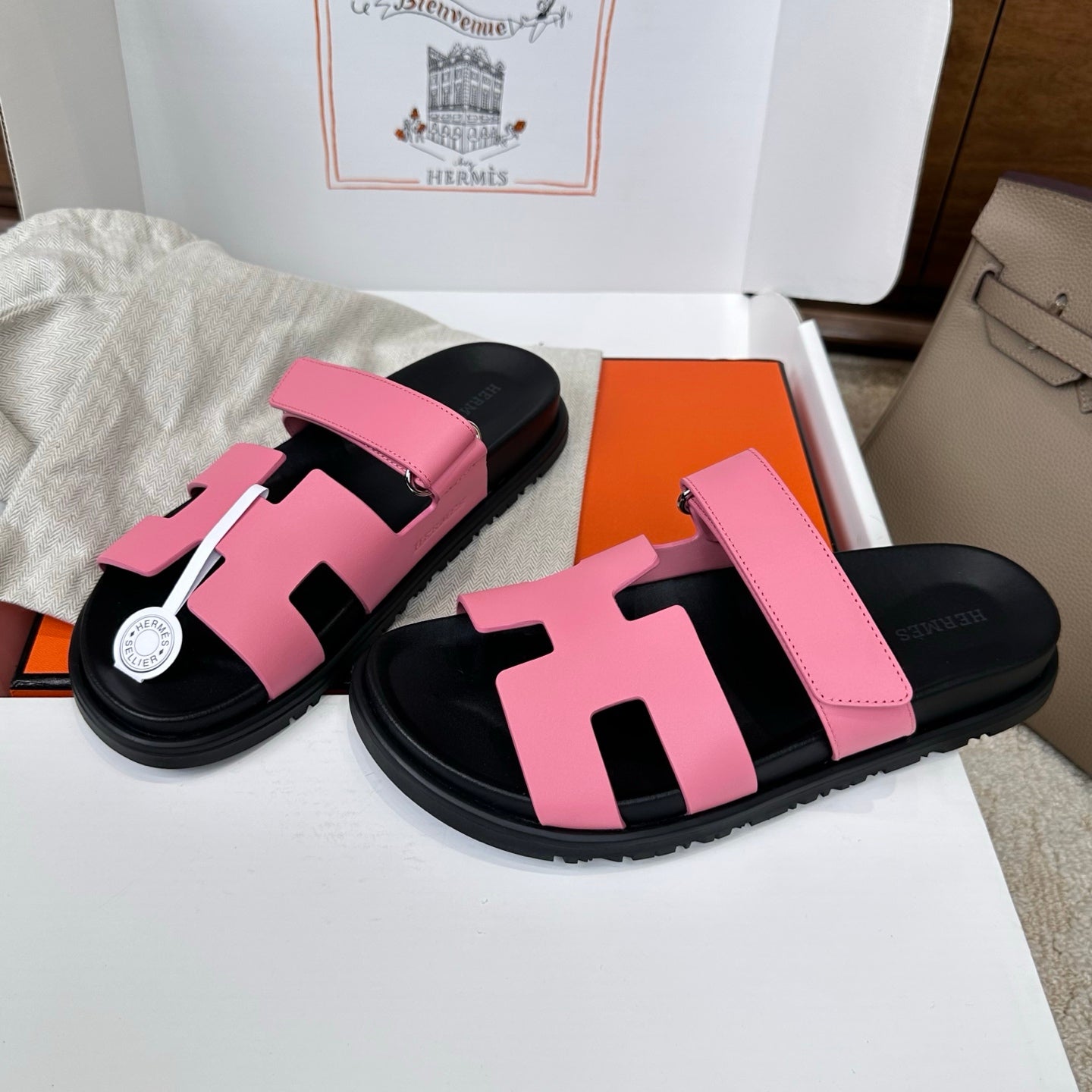 HM Chypre Sandal Hot Pink Black Leather 862407