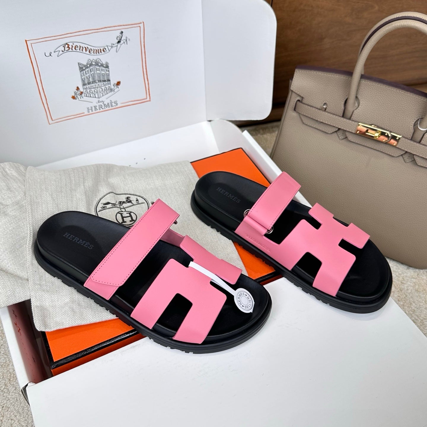 HM Chypre Sandal Hot Pink Black Leather 862407