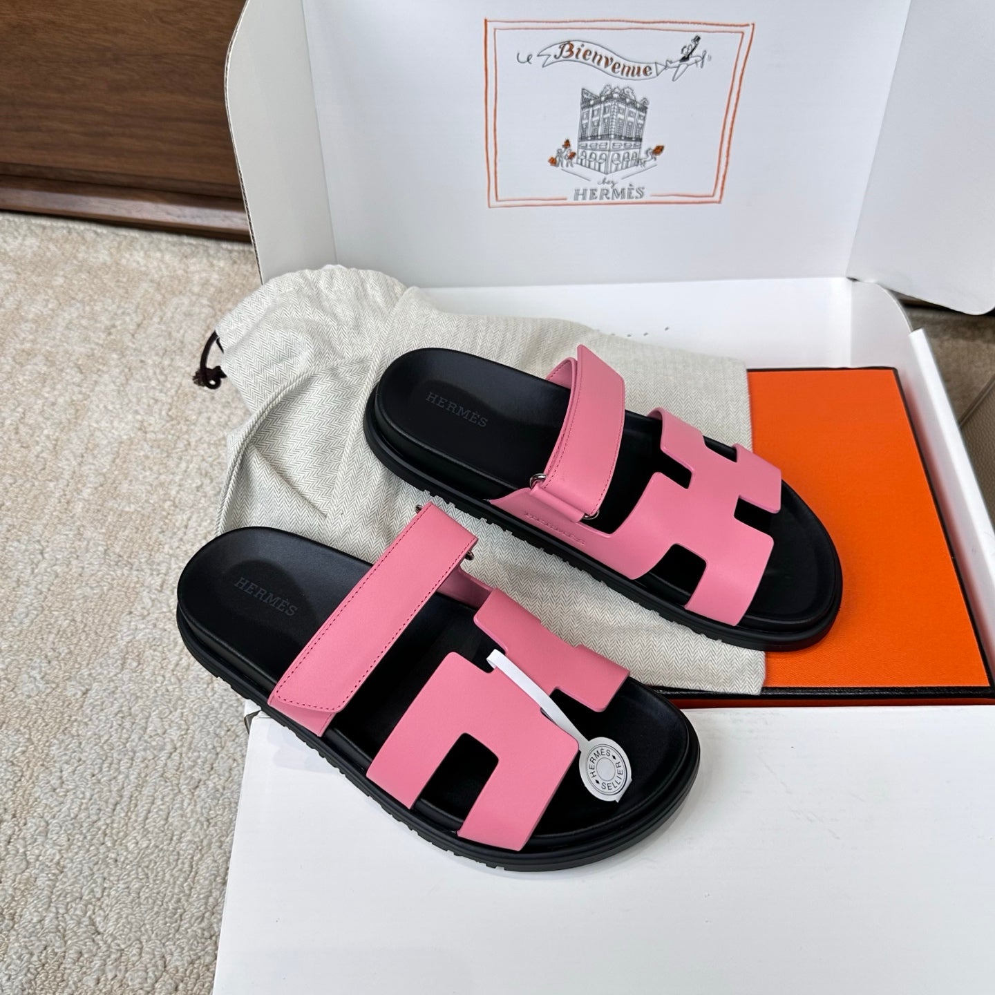 HM Chypre Sandal Hot Pink Black Leather 862407