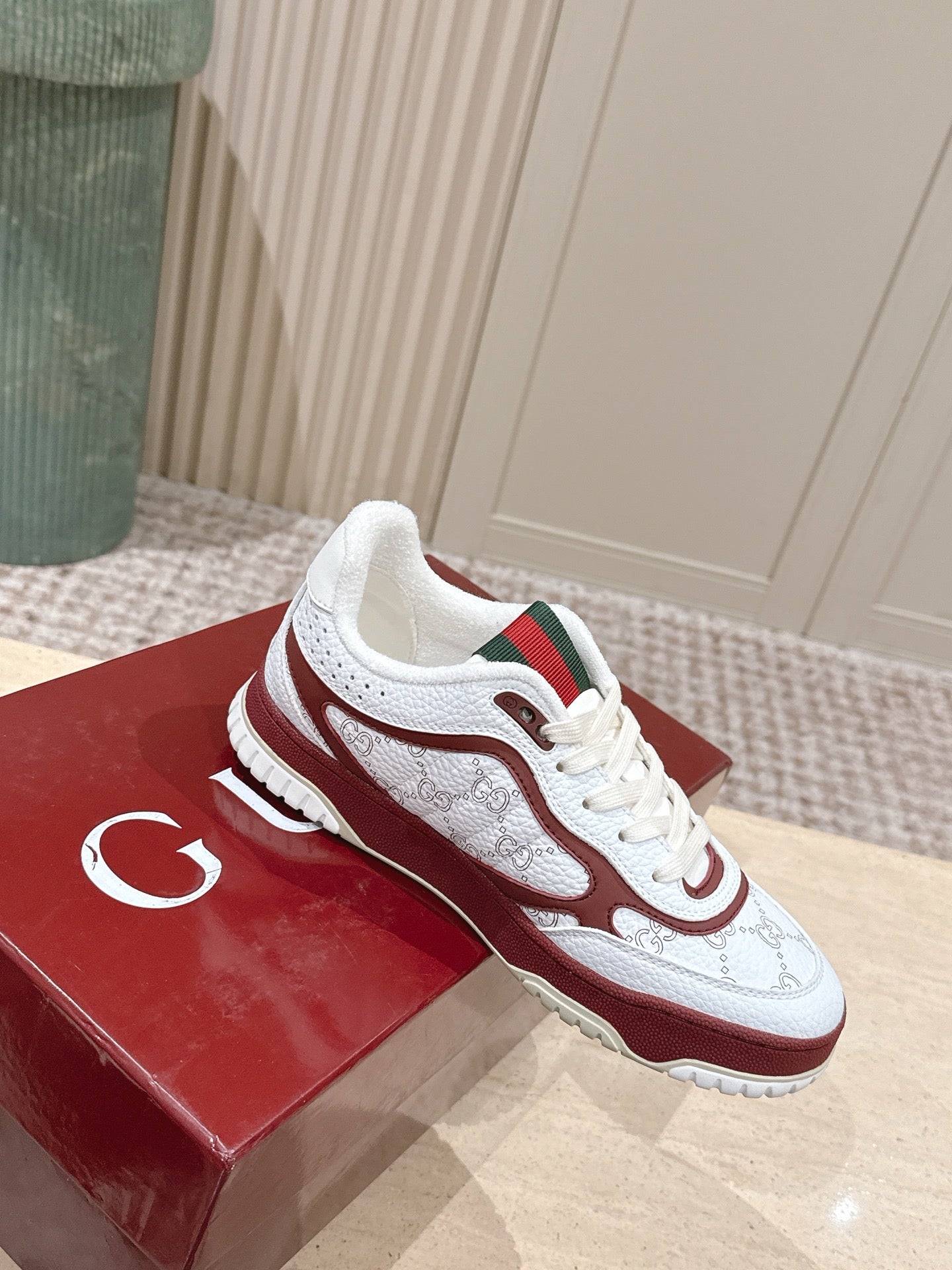 GG 26 Couple Sneakers White Burgundy Cowhide 630706