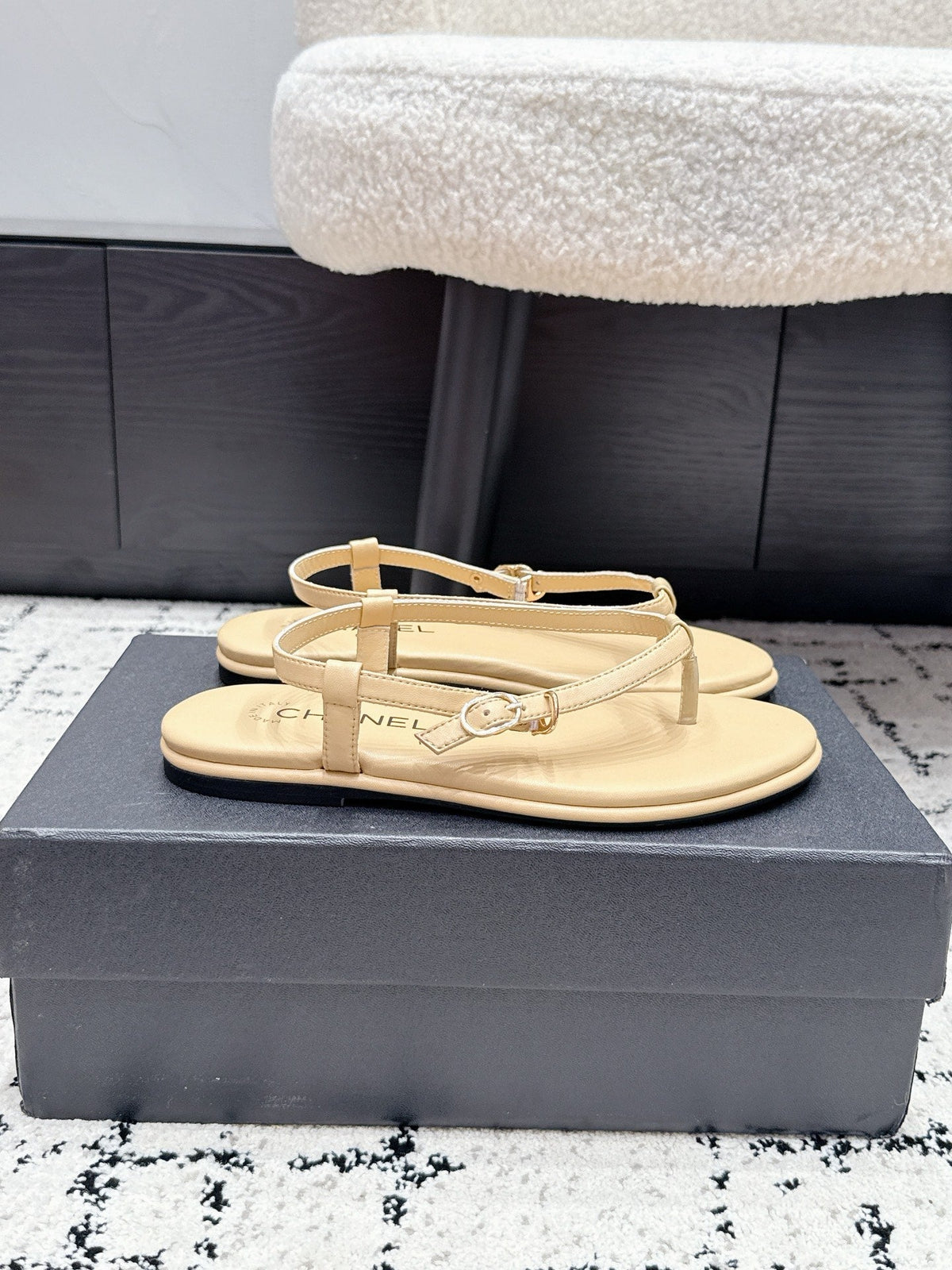Chanel 26S Thong Sandals In Beige Calfskin With Gold Hardware