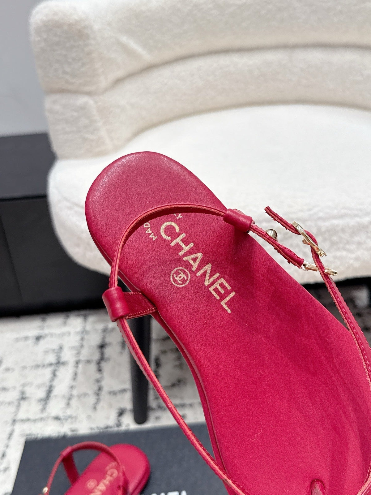 Chanel 26S Thong Sandals In Red Calfskin With Gold Hardware