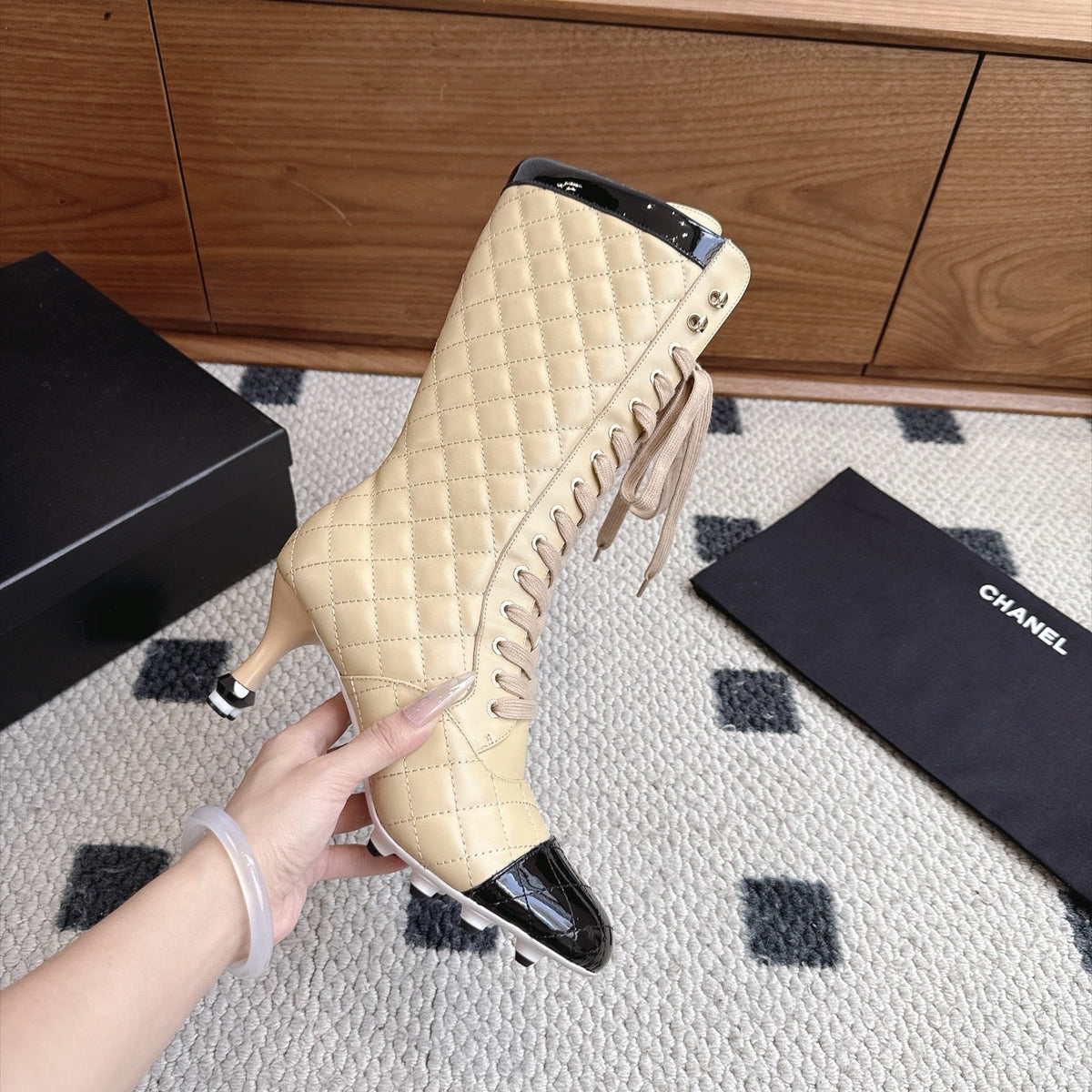 CC 26s Lace-Up Boots 6.5cm Beige Black Leather 118299
