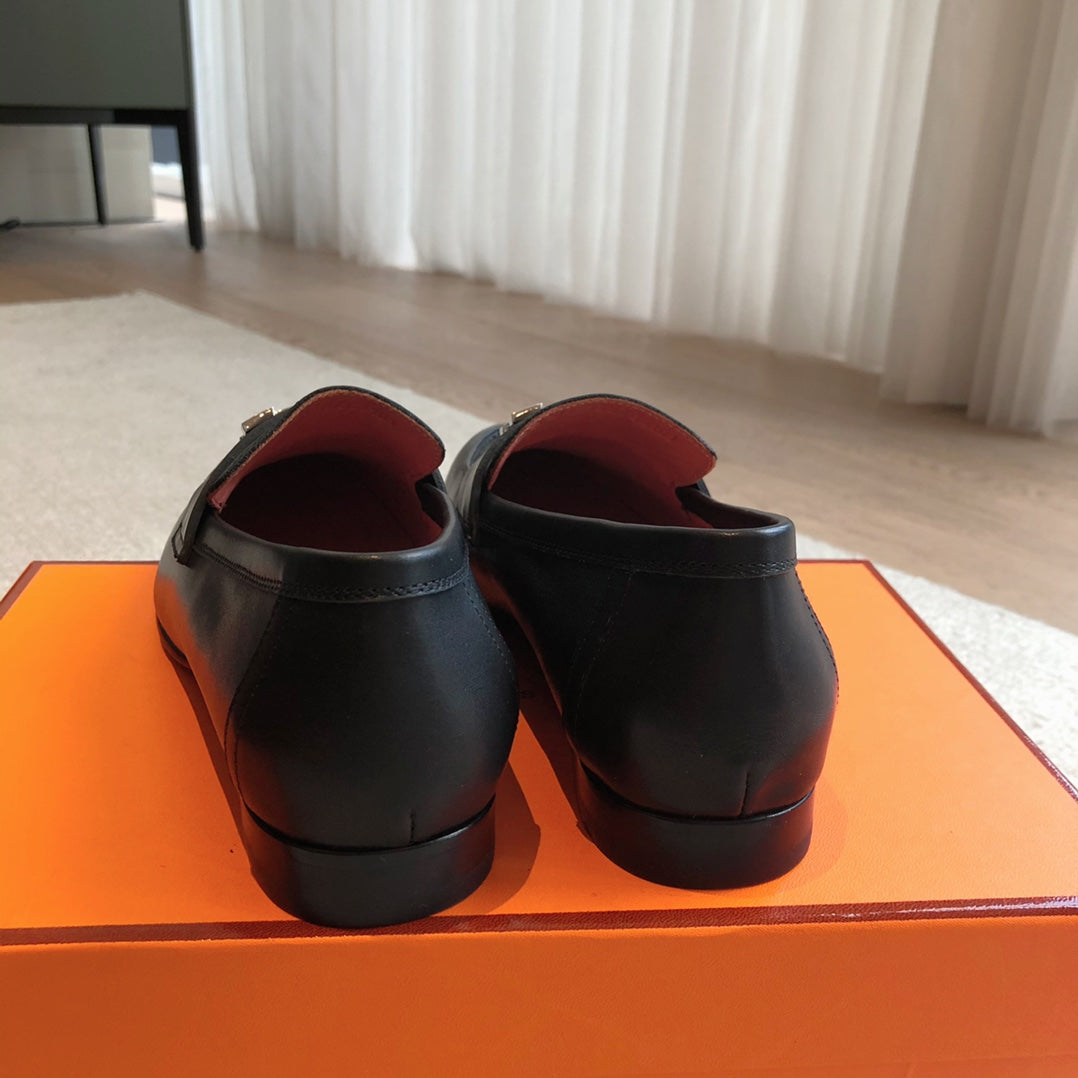 Paris Loafer Black Calfskin With Silver Signature Buckle 509378