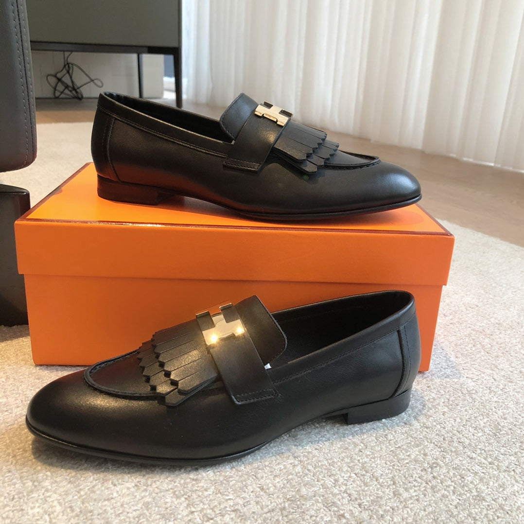 Royal Loafer Black Calfskin With Fringe Detail And Silver Signature Buckle 509415