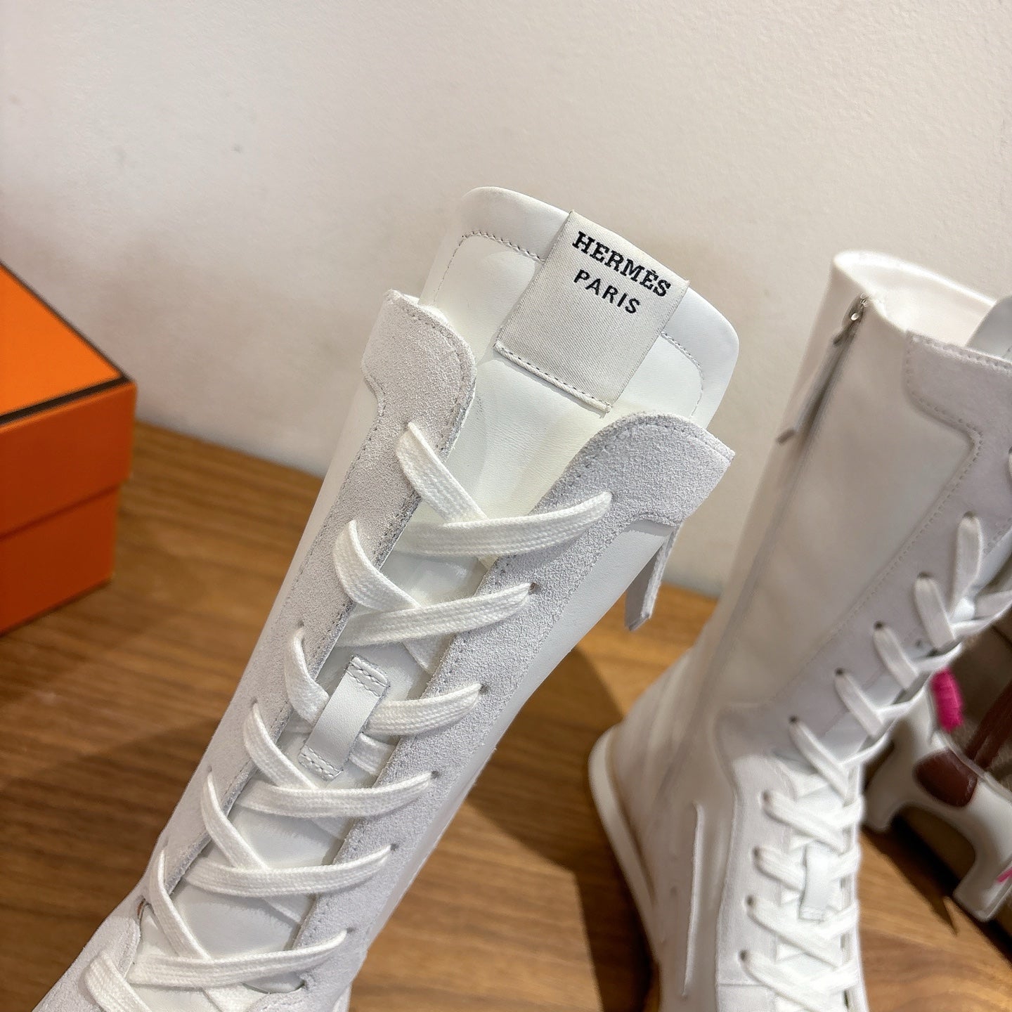 HM Lace Up Sneaker White Light Grey Calfskin Suede