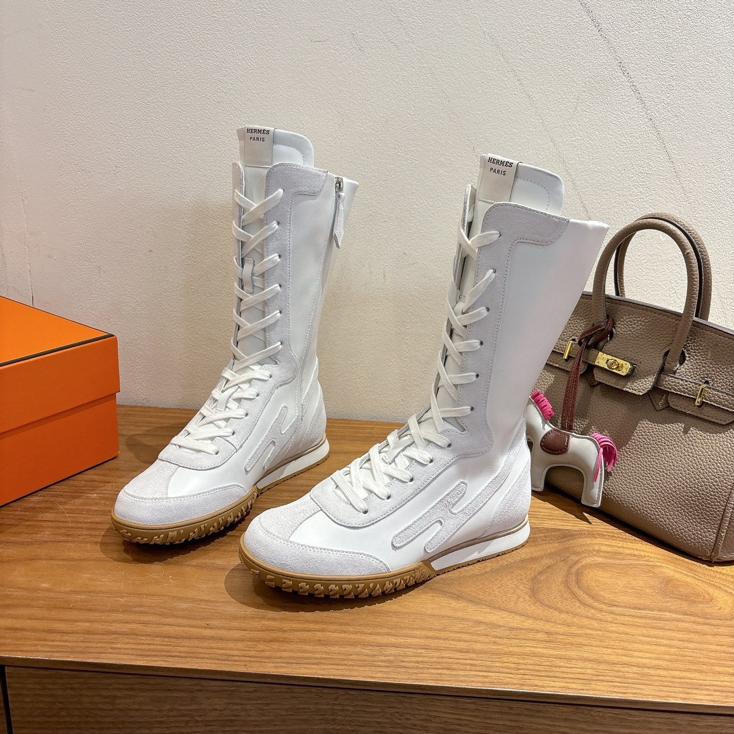 HM Lace Up Sneaker White Light Grey Calfskin Suede