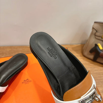 HM 26ss Mule Black Brown Calfskin Sliver Buckle 638467