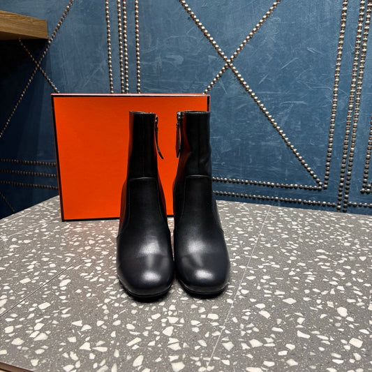 HM Lisa Ankle Boots 80mm Black Cowhide 531563