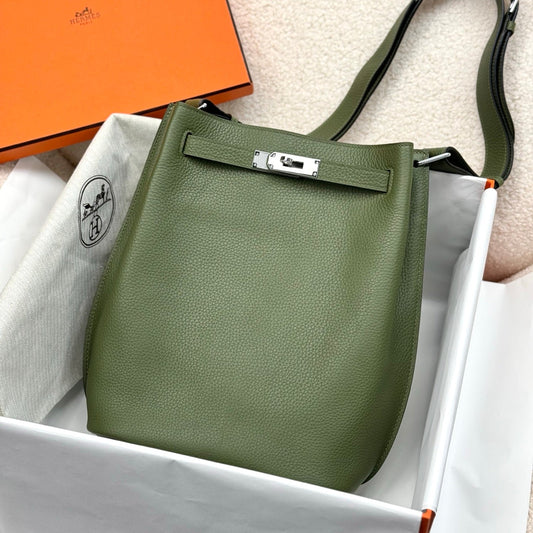 HM So Kelly Shoulder Bag 22cm Green Cowhide 284529