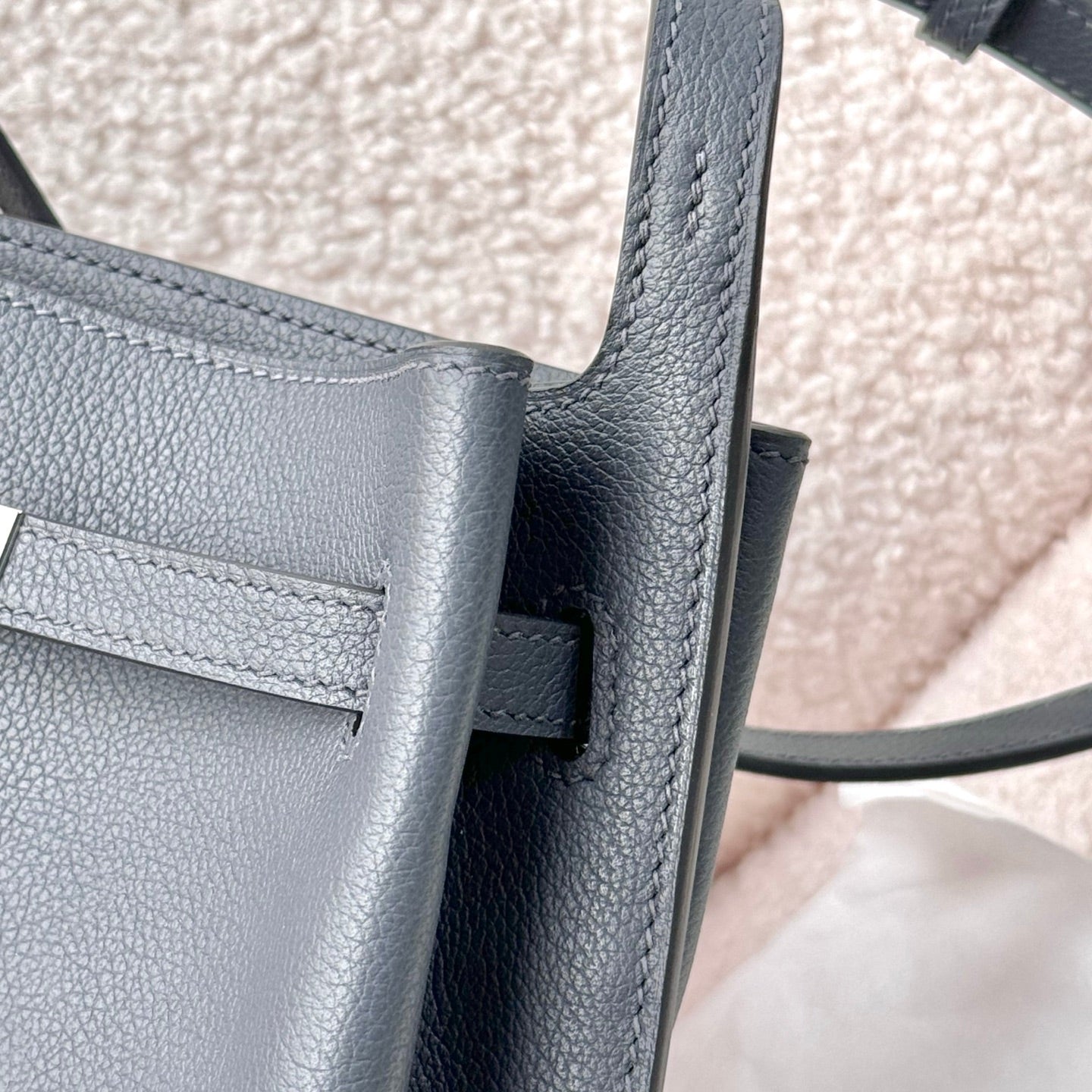 HM So Kelly Shoulder Bag 22cm Grey Cowhide 284541