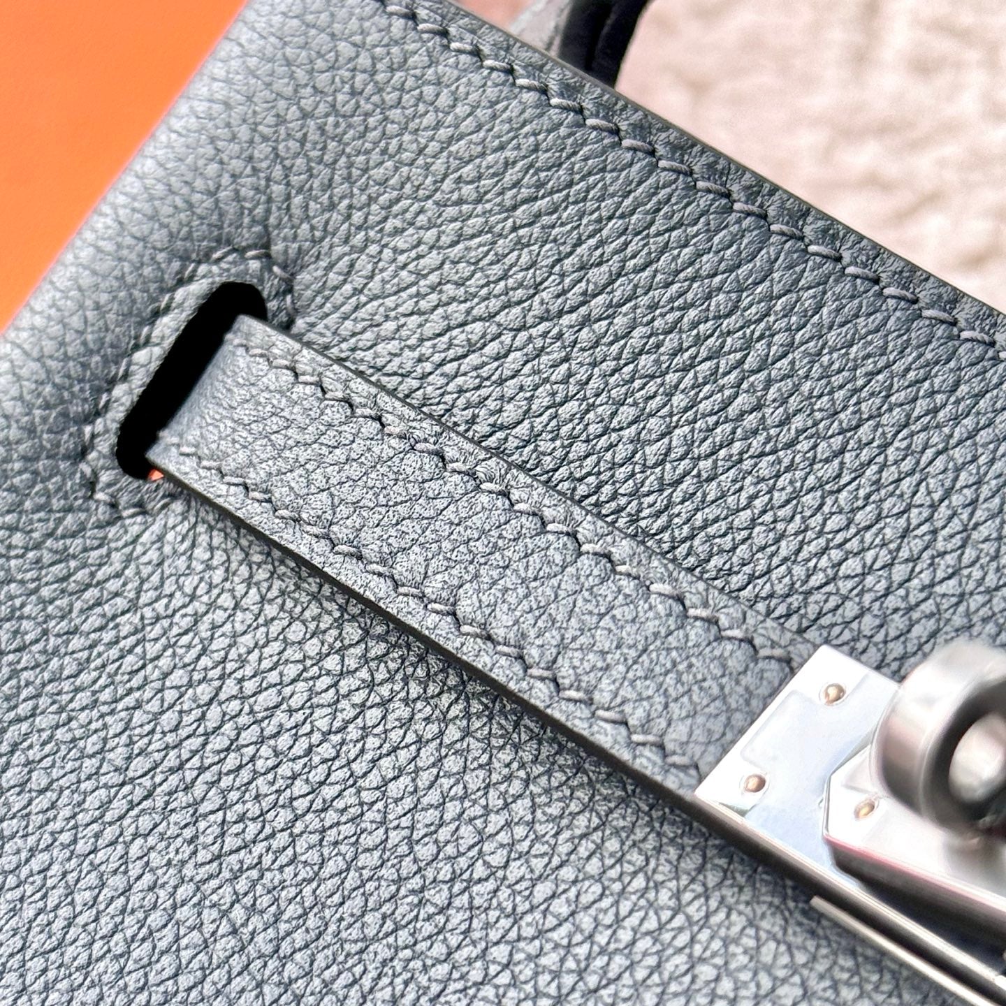 HM So Kelly Shoulder Bag 22cm Grey Cowhide 284541