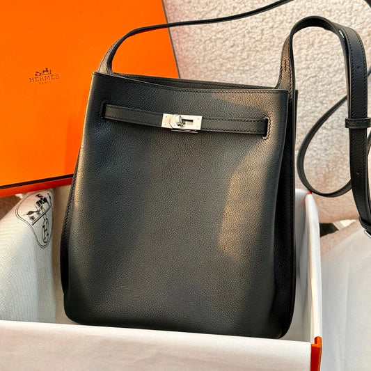 HM So Kelly Shoulder Bag 22cm Black Cowhide 284544