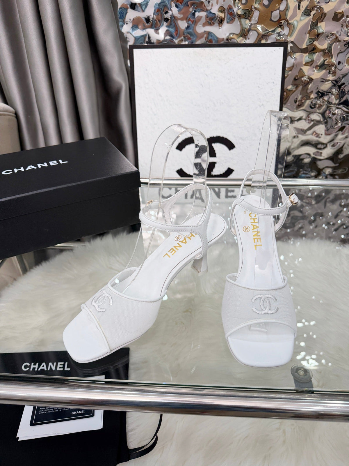 CC 2026B Métiers d'Art Sandals White Mesh Leather 970173