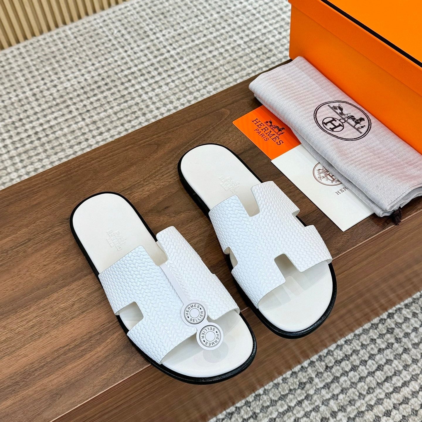 HM Izmir Sandals White Embossed Leather 799284