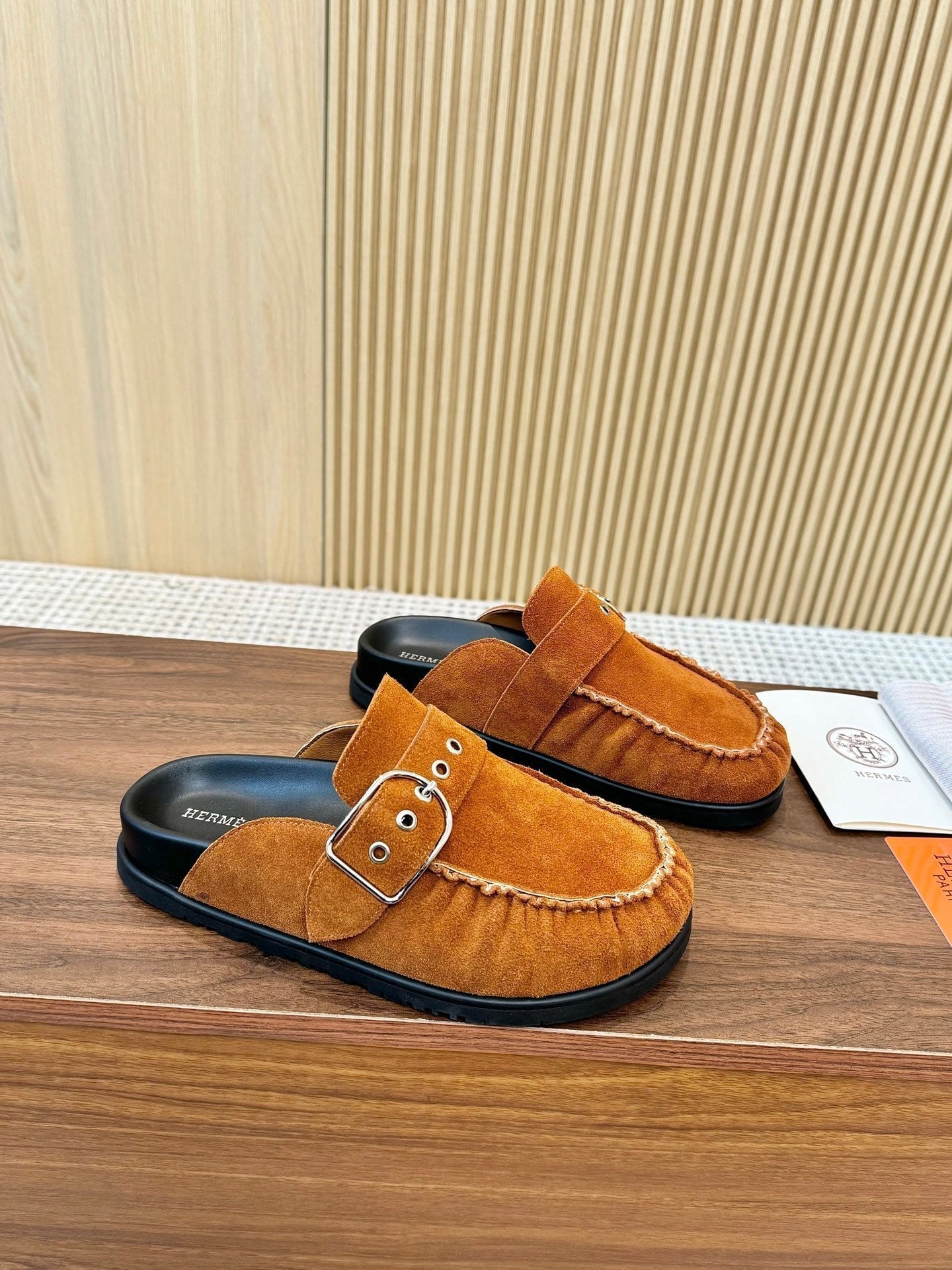 HM 2025 Key Mule Brown Orange Suede 294346