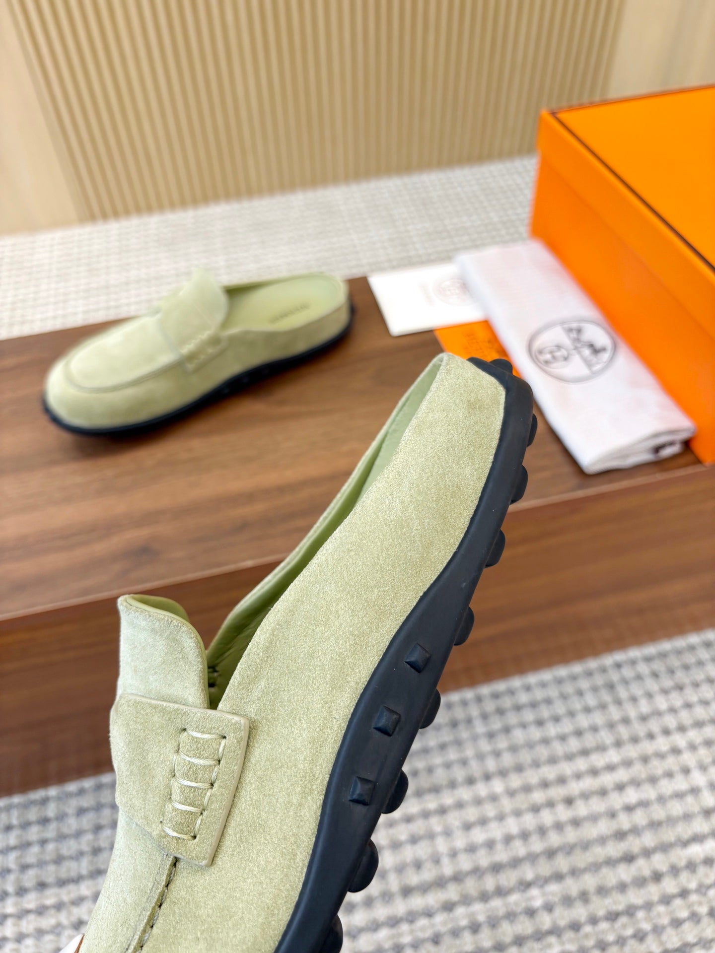 HM 26H Go Mule Light Green Suede 799246