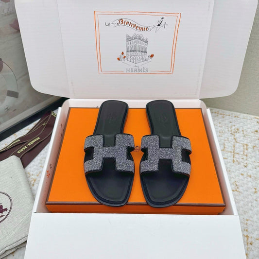 HM Oasis Sandals Black Cowhide 625260
