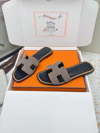 HM 26ss Oran Sandals Black Beige Gray Rhinestone Cowhide 625261