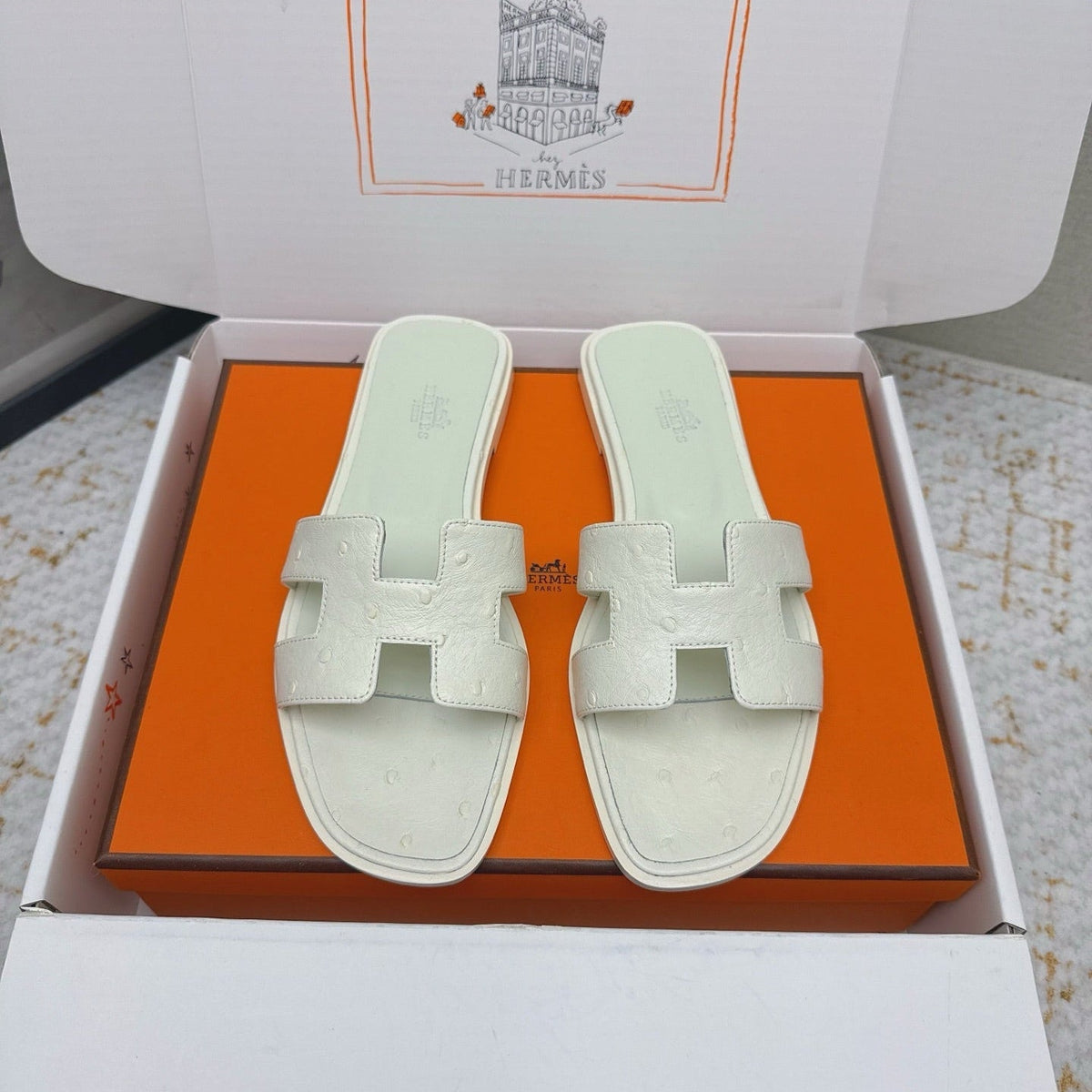 HM 26ss Oran Sandals Ostrich Leather 625092