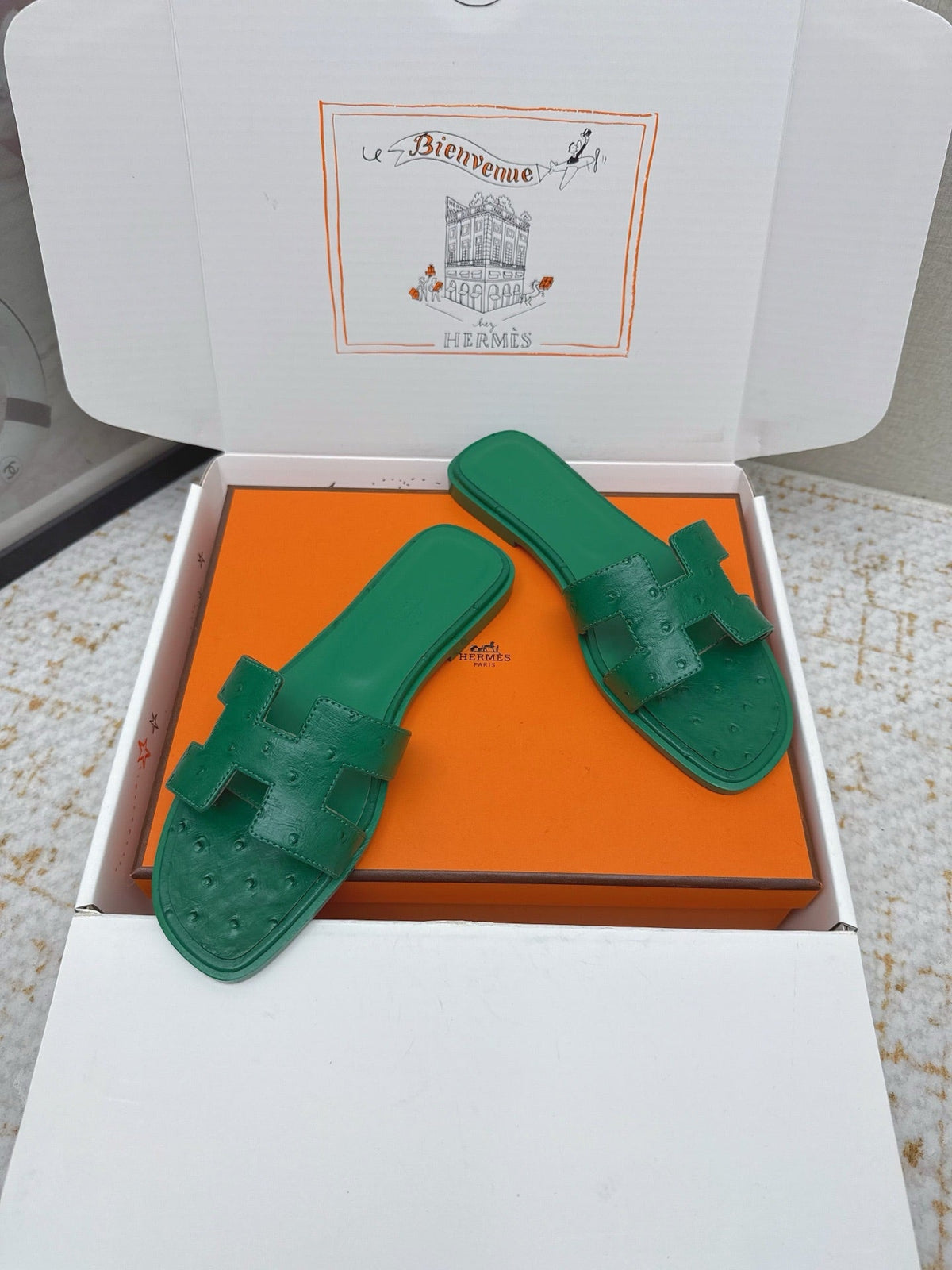 HM 26ss Oran Sandals Green Ostrich Leather 625102