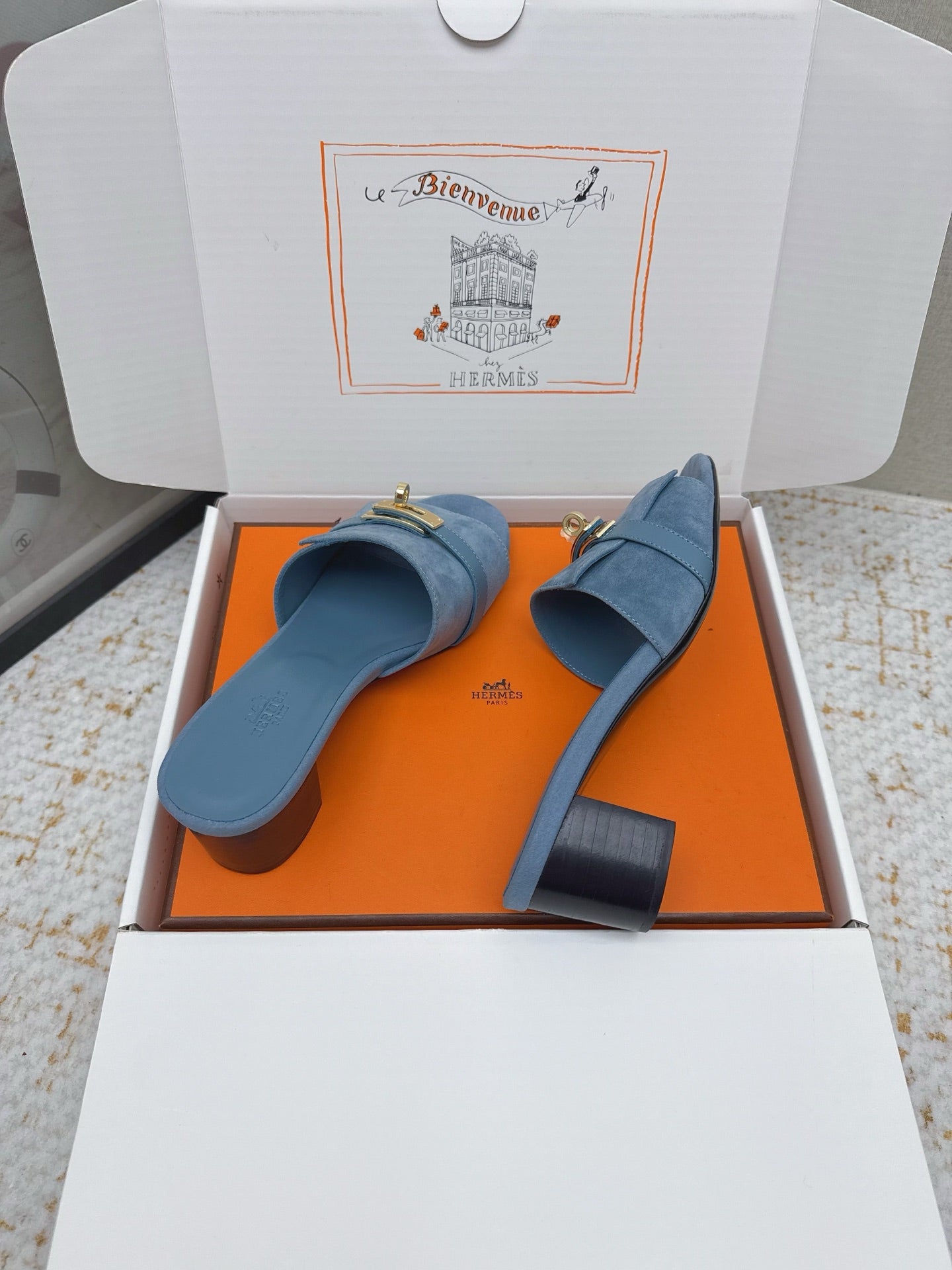 HM 26ss Oasis Sandals 50 Blue Suede Cowhide 625151