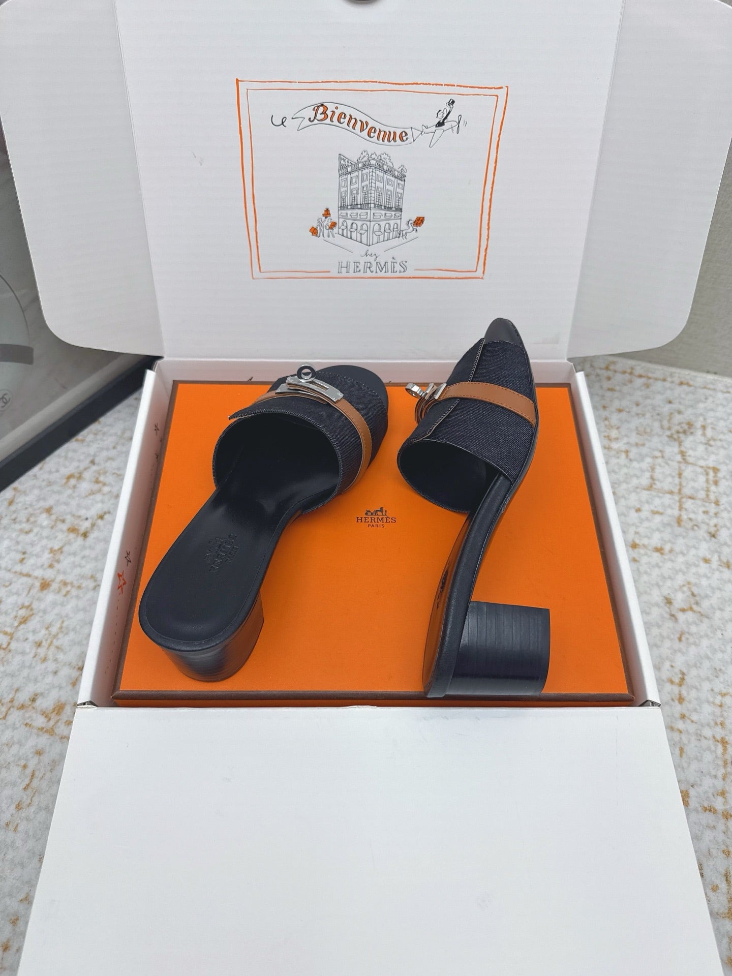 HM 26ss Oasis Sandals Navy Blue Black Denim Cowhide Sliver Buckle 625155