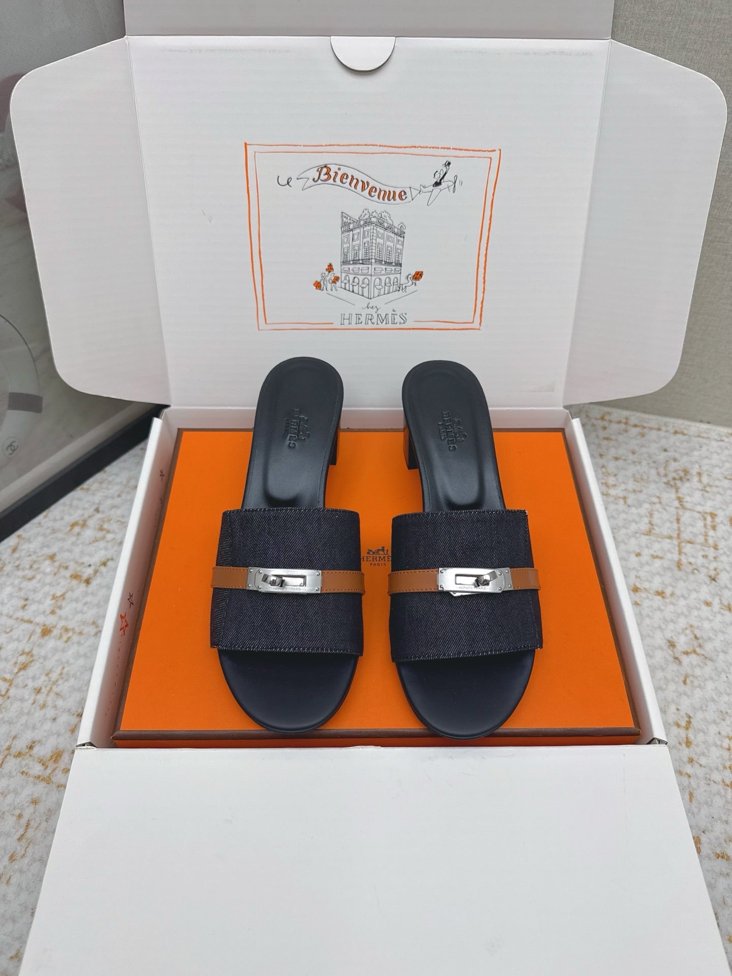 HM 26ss Oasis Sandals Navy Blue Black Denim Cowhide Sliver Buckle 625155