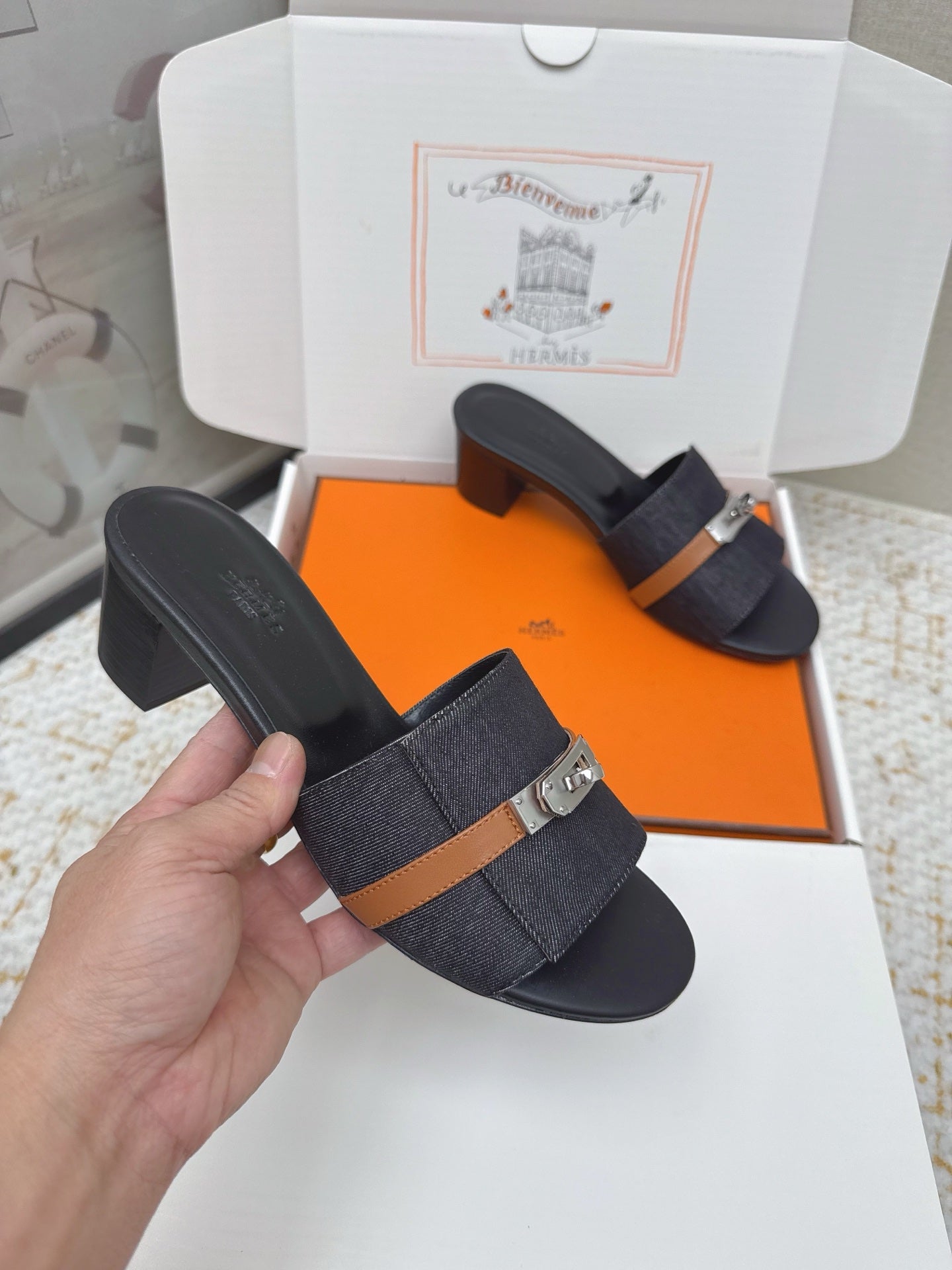 HM 26ss Oasis Sandals Navy Blue Black Denim Cowhide Sliver Buckle 625155