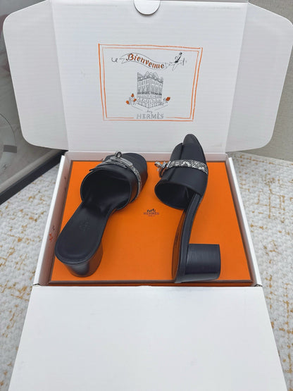 HM 26ss Oasis Sandals 50 Black Cowhide Sliver Buckle 625156