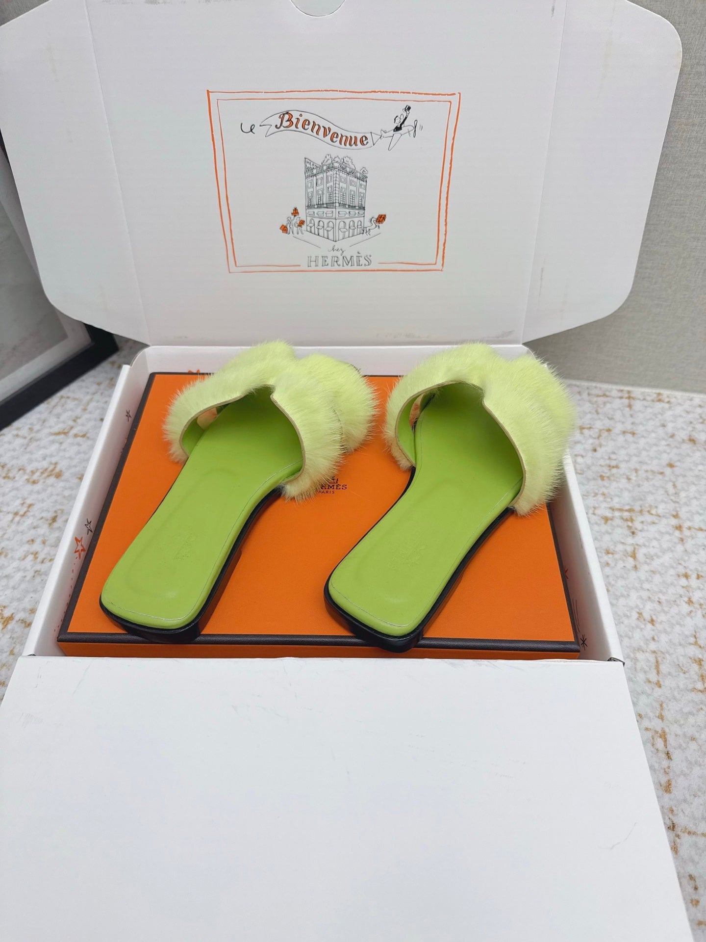 HM 25 Oran Green Colorful Fur Leather 732857