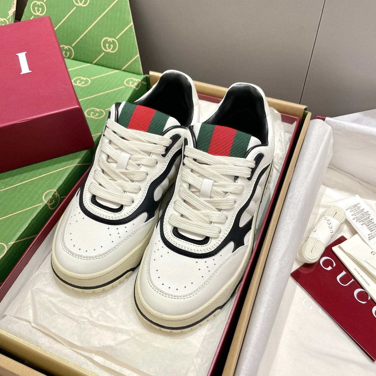 GG 26 Sneaker White Black Cowhide 632869