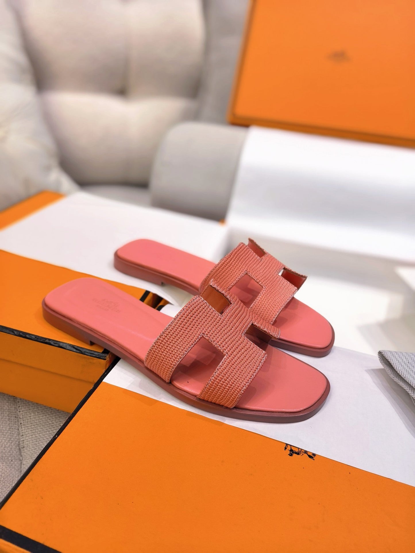 HM 26s Oran Sandal Jaipur Pink Epsom 708455