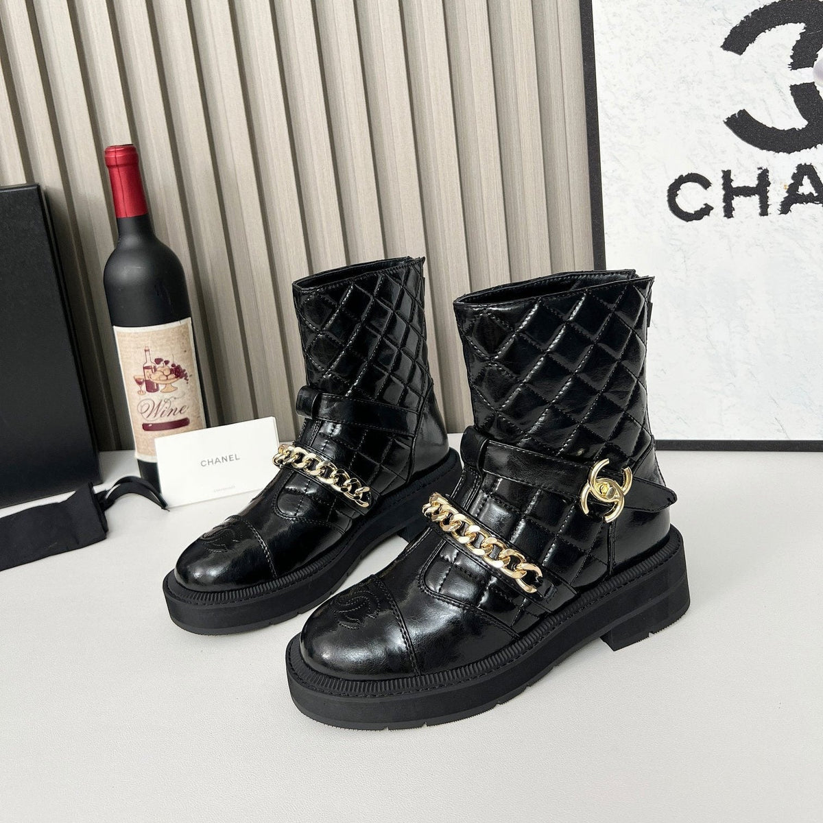 CC 26s Quilted Chain Boots Black Glossy Calfskin 924504
