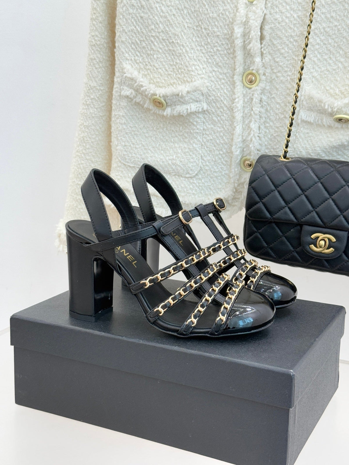 CC 26 Slingback Black Glossy Sheepskin & Calfskin 609980