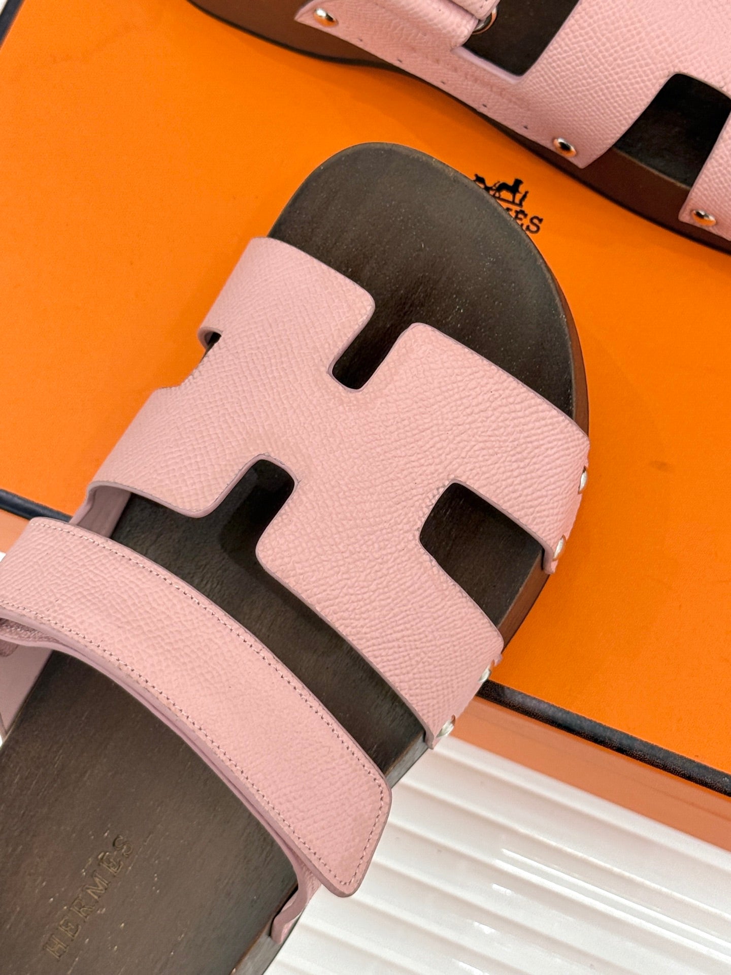 HM 26s Kos Clog 40 Pink Calfskin Dark Wood 675688