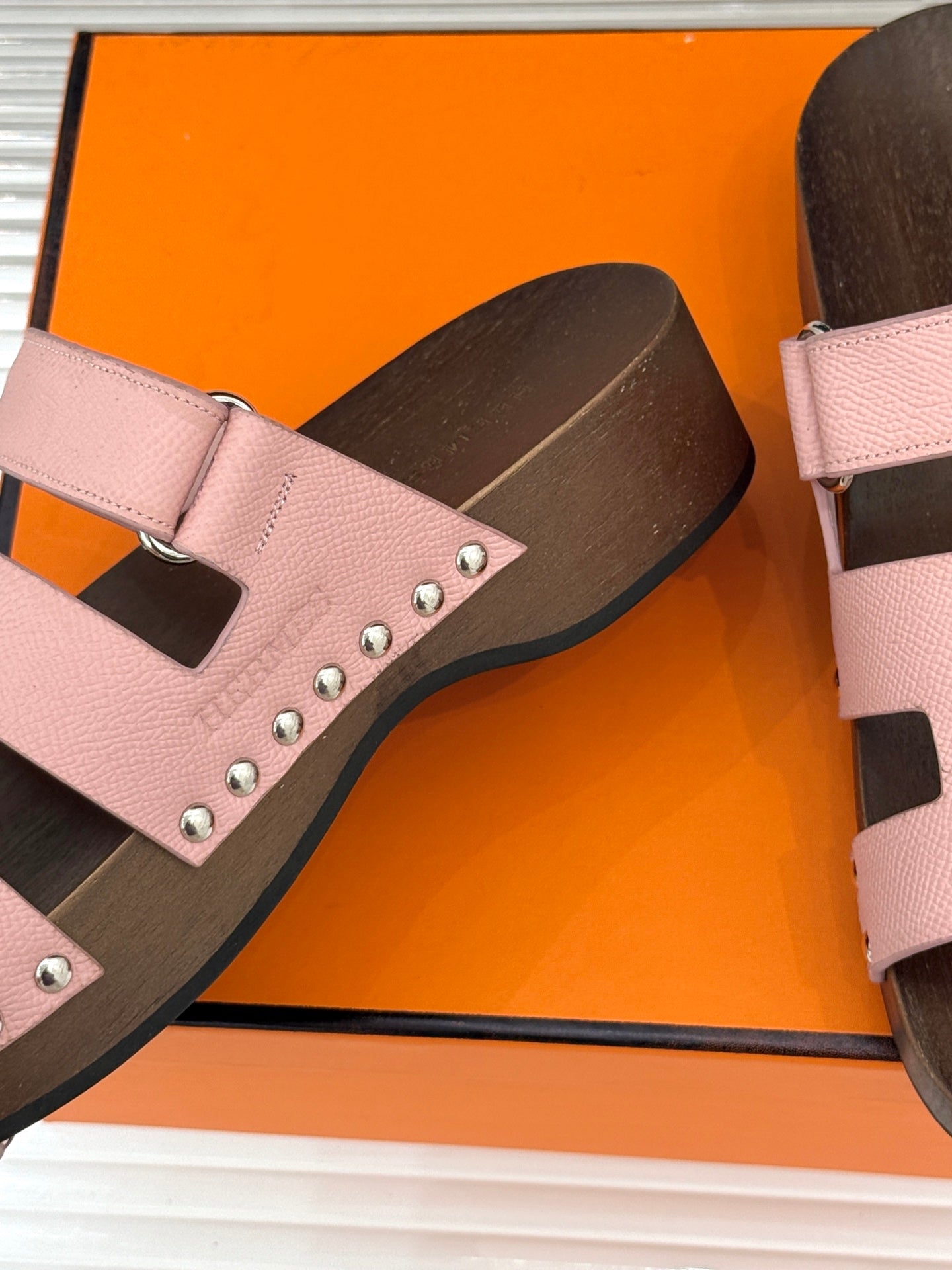 HM 26s Kos Clog 40 Pink Calfskin Dark Wood 675688