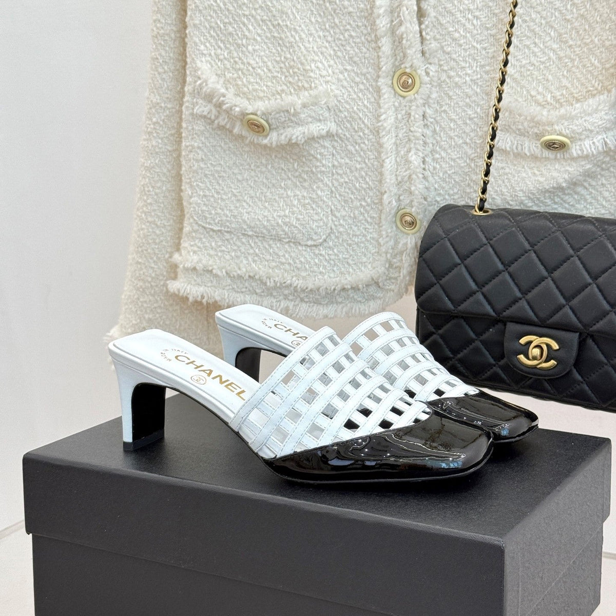 CC Woven Square-Toe Slippers Black White Leather 825775