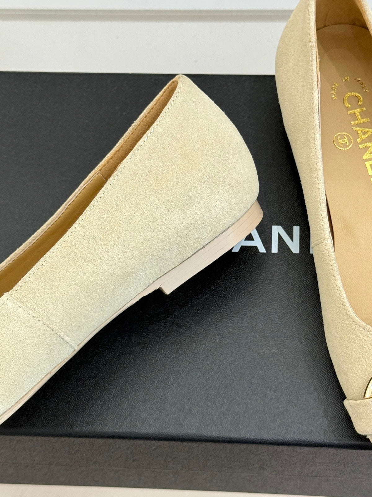 CC 26s Buckle Square Toe Ballet Flat Beige Suede 829732